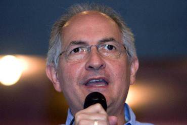 ¡MUY COMPLICADO PA’L INCAPAZ! Ledezma: «Dejen de regalar el petróleo y aumenten los salarios»