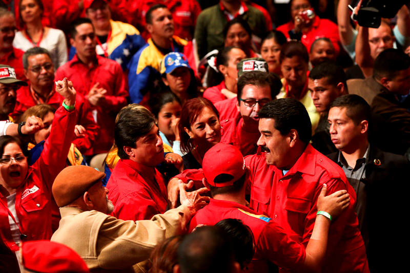 Nicolas-Maduro-chavistas-PSUV