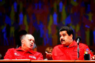 ¡LO ABANDONAN LAS BASES! Maduro ruega apoyo al Psuv para el «sacudón» de este martes