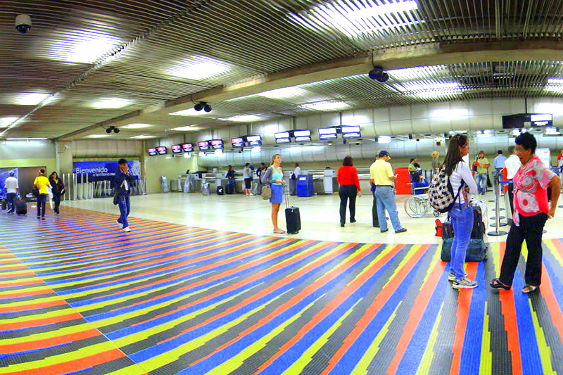 ¡UN BOCHORNO MÁS ! Aeropuerto de Maiquetía queda entre peores aeropuertos del mundo