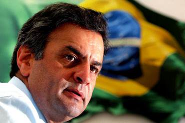 ¡OCURRE EN DEMOCRACIA! En Brasil: Aécio Neves reconoce su derrota y felicita a Rousseff