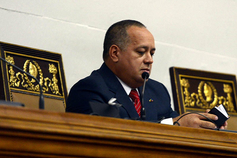 Diosdado-Cabello-Constitucion-2