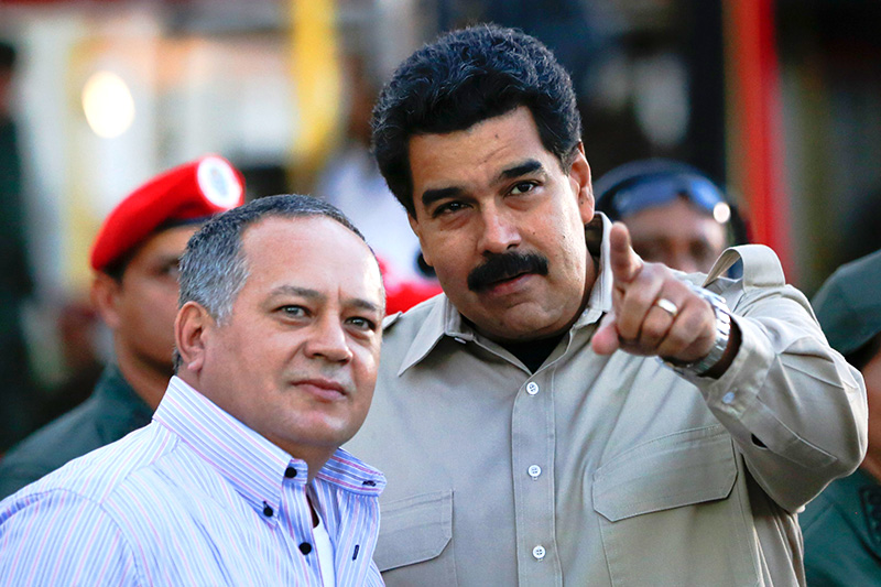 Diosdado-Cabello-y-Nicolas-Maduro