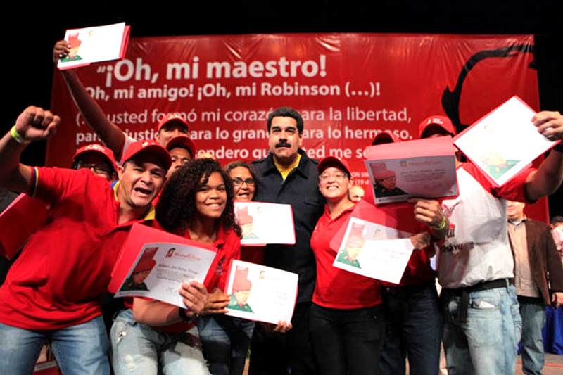 Maduro-y-estudiantes