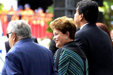 ¡MADURO SE RETUERCE! Macri visitará a Rousseff en su primer viaje como presidente electo