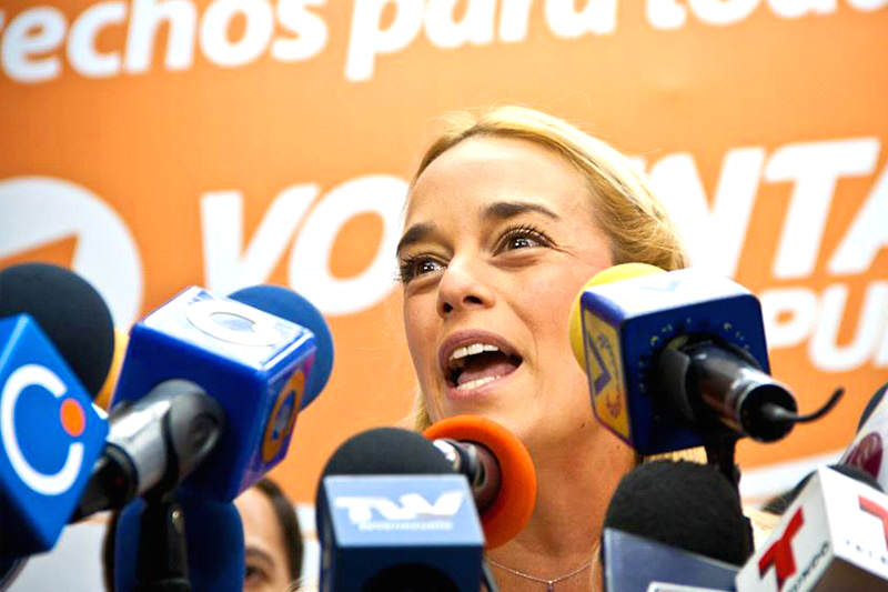 Rueda-de-Prensa-Lilian-Tintori-David-Smolansky-Voluntad-Popular-3