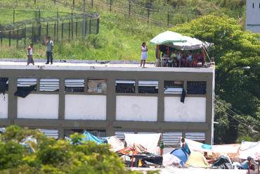 ¿ALÓ IRIS? Mujer visitante es asesinada durante fuerte enfrentamiento en Yare II