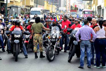 ¡GRAVE DENUNCIA! «Colectivos se ponen uniformes de la PNB y actúan en contra de protestas»