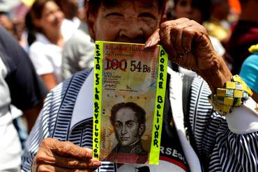 ¡QUEDÓ DE PAPELILLO! El Banco Central está produciendo el dinero con una pérdida gigantesca