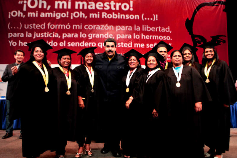 maduro-estudiantes-de-misiones