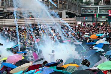 ¡TOMA NOTA VENEZUELA! Manifestantes dan un ultimátum a líder dictador en Hong Kong (+Fotos)