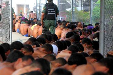 ¡INCREÍBLE! Otros 35 presos de ALTA PELIGROSIDAD se fugaron en Santa Teresa del Tuy ¿ALÓ IRIS?