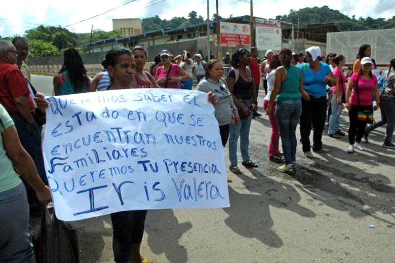 Carceles-en-Venezuela-situacion-de-rehenes-en-el-Rodeo-III--3-800x533