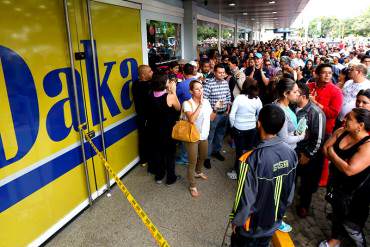 ¡LOS LOGROS DEL SOCIALISMO! Tickets para comprar en Daka serán entregados los días lunes