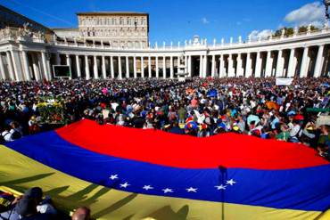 ¡CAUTIVARON AL PAPA! Orgullo Nacional: Maracaibo y sus gaitas tomaron sede del Vaticano