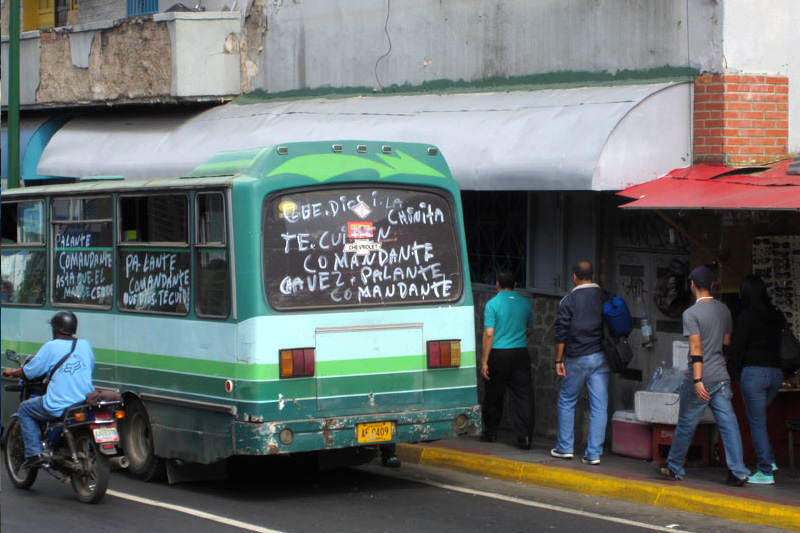 ¡PAÍS EN CAOS! 60% del transporte del oeste de Caracas está paralizado por falta de respuestos