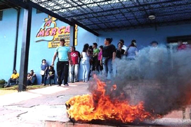 colas-fuego-protesta