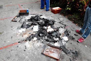 ¡DEPLORABLE! Así amaneció la facultad de Humanidades de la ULA Mérida tras ataque