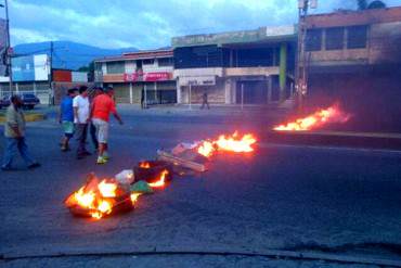 ¿ALÓ JESSE? Protestan en Naguanagua por tener VARIOS DÍAS sin luz (+ Fotos)