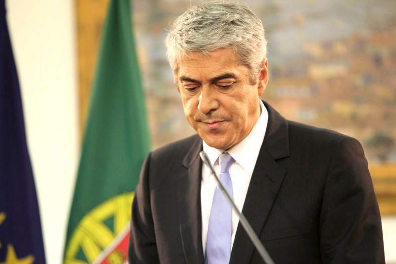 Detenido-por-corrupcion-ex-primer-ministro-de-Portugal-Jose-Socrates-800x533