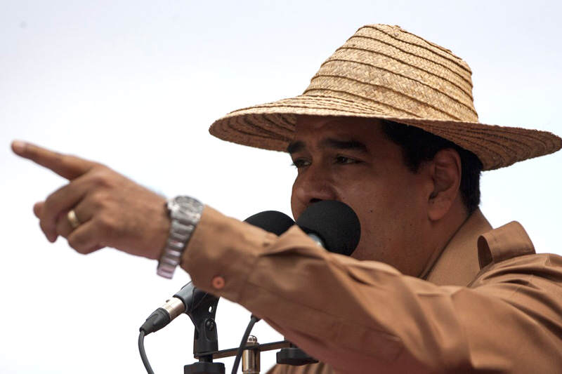 Nicolas-Maduro-en-discurso-con-sombrero-800x533