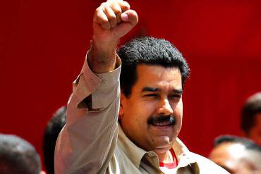 ¡IDEAS DEL INCAPAZ! Maduro creará empresa comunal «para combatir el desabastecimiento»