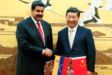 ¿A HIPOTECAR LO QUE QUEDA DE PAÍS? Maduro envió a ministros a China para evaluar «cooperación»