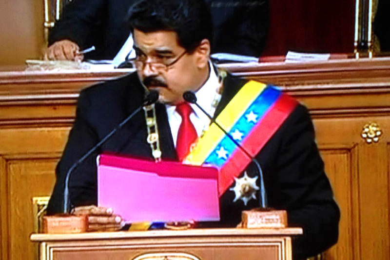 Carpeta-de-Nicolas-Maduro-en-Memoria-y-Cuenta