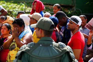 ¡EL RÉGIMEN DESESPERADO! Al menos 16 detenidos por protestar contra las colas y la escasez