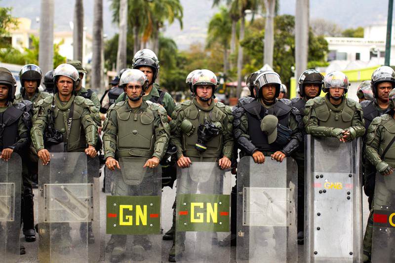 Funcionarios-de-la-Guardia-Nacional-Bolivariana-GNB-800x533