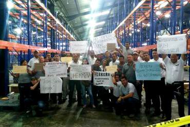 ¡GRAN FARSA! Régimen ocupa a distribuidora Herrera: Trabajadores desmienten acaparamiento