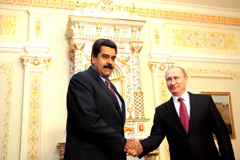 ¡LA GRAN FARSA! Acuerdos entre Rusia y Venezuela favorece a todos menos a los venezolanos