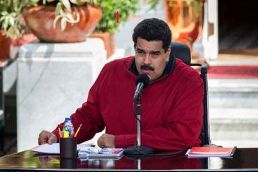 ¡Y LO TE QUE FALTA NICOLÁS…! Maduro está preocupado por el precio del petróleo, cayó a $38,5