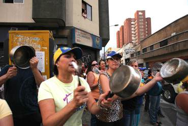 ¡NO MÁS CUENTO! Convocan a cornetazo y cacerolazo para rechazar declaraciones de Maduro