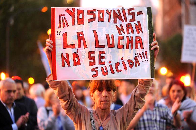 ¡UN CANGREJO! Se cumplen seis años de la misteriosa muerte del fiscal argentino Alberto Nisman: Argentina aún se pregunta qué pasó exactamente