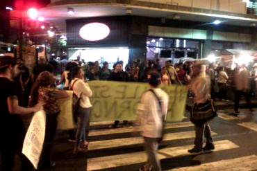 ¡VENEZUELA YA NO AGUANTA! Chacao sale a la calle a protestar por el régimen incapaz de Maduro (+Fotos)