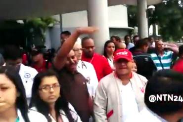 ¡GRAVÍSIMO! Chavistas amenazan y retienen a periodistas en Hospital Universitario de Caracas