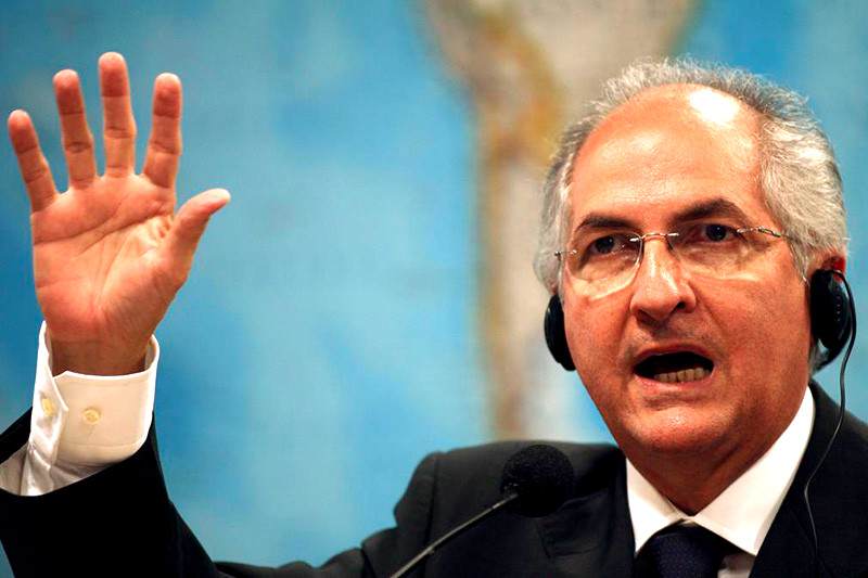 ¡UNA AYUDAÍTA! Antonio Ledezma pidió «auxilio» a Colombia, tras burlar arresto domiciliario (Nico se retuerce)