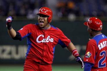 ¡HUYENDO DE LA FELICIDAD! Dos jugadores de Cuba desertan durante Serie del Caribe en Puerto Rico