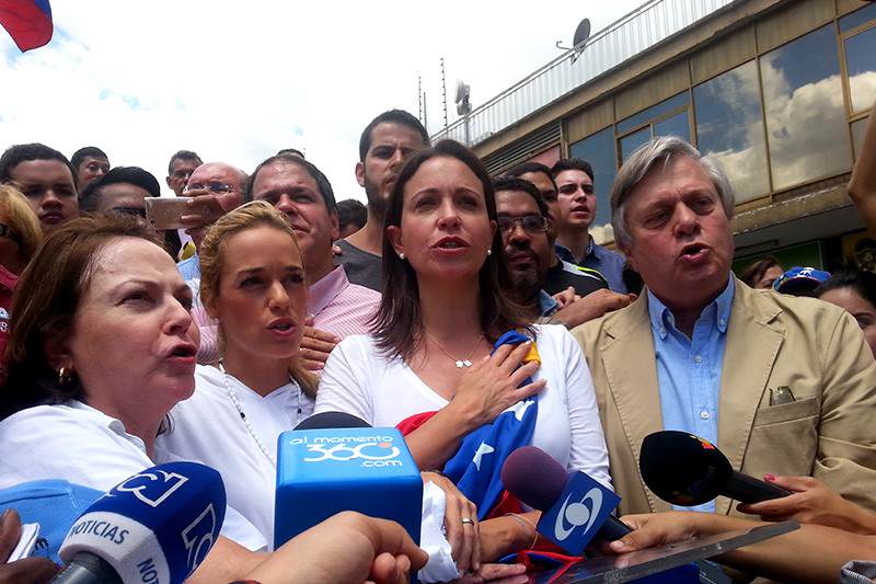 Esposa-de-Ledezma-Mitzy-Maria-Corina-2
