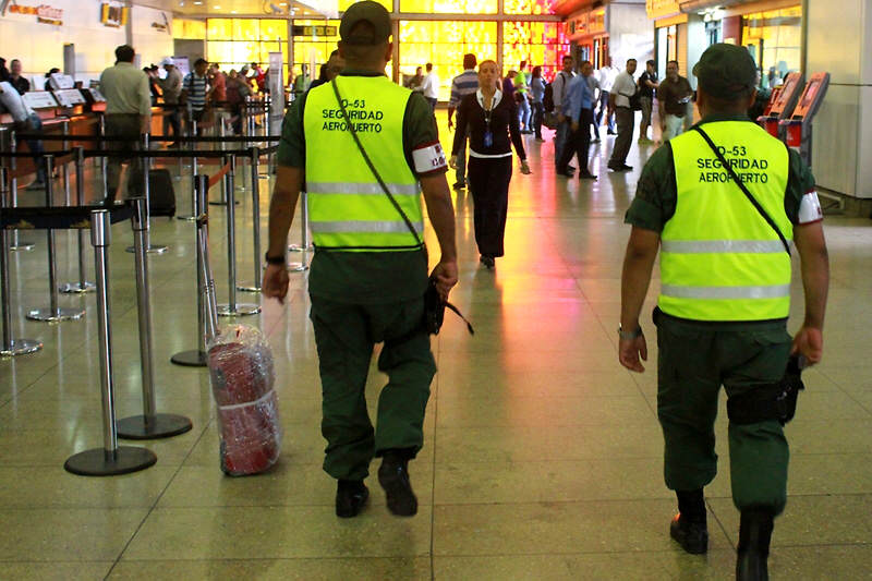 GNB-Guardia-Nacional-Aeropuerto-Simon-Bolivar-800x533