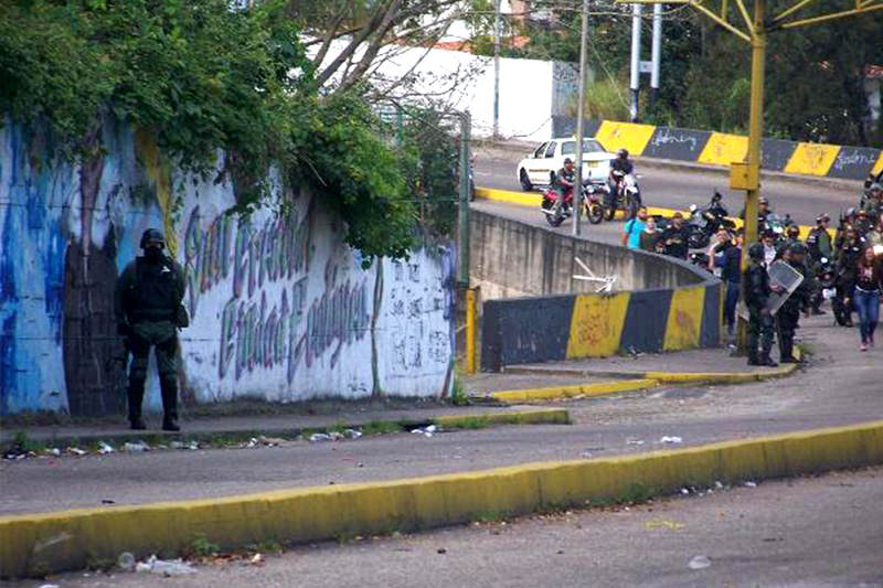 GNB-en-la-ULA-TACHIRA-REPRESION