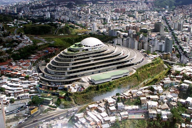 ¡INDIGNANTE! Por falta de custodios en las cárceles no sacan a estudiantes presos a tomar sol