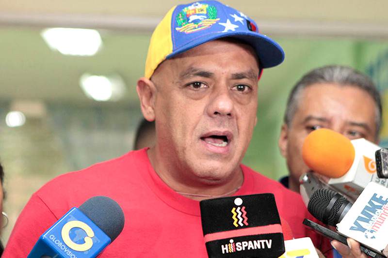 ¡VAN TRAS ELLOS! Jorge Rodríguez denunciará a Capriles y Ramos Allup por «causar violencia»