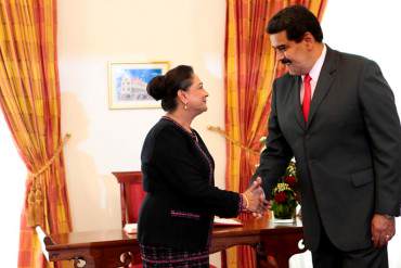 ¡ORO POR ESPEJOS! Trinidad y Tobago enviará a Venezuela «papel tualé» a cambio de petróleo