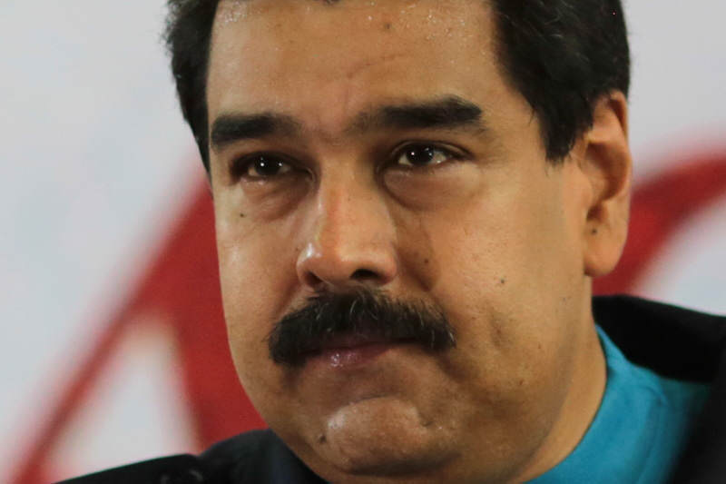 Nicolas-Maduro-pensando-preocupado-02-27-2015-800x533