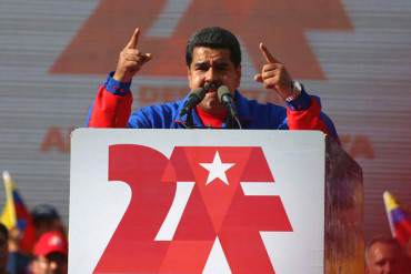 ¡PAYASO! Maduro: «A Obama lo metieron en un callejón sin salida y está escupiendo pa’ rriba»