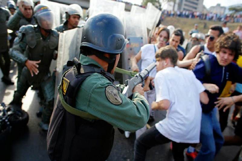 Protestas estudiantiles venezuela Guardia nacional