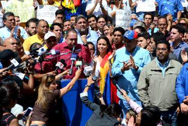 ¡EL PUEBLO EN LA CALLE! Oposición se concentra en Chacaíto para exigir liberación de Ledezma