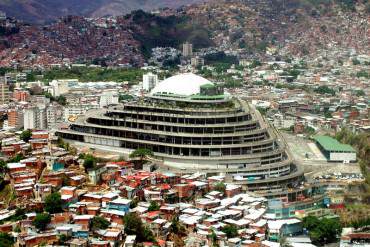 ¡TORTURA GROTESCA! El Sebin amenaza con «La Tumba» a presos del Helicoide en Caracas